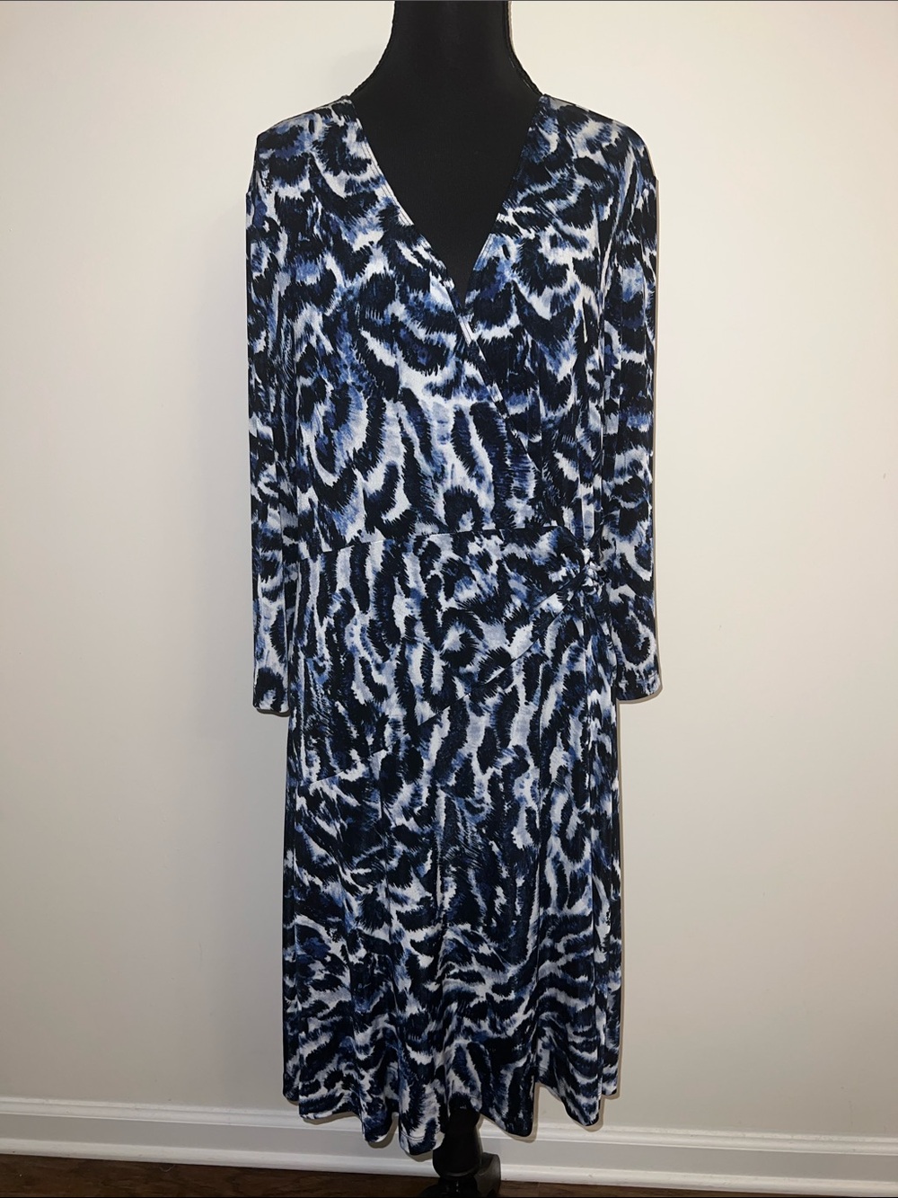 Chico's Blue Black White Abstract Print Wrap Dress - Long Sleeve